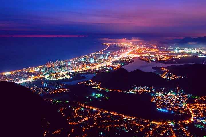 barra da tijuca a noite